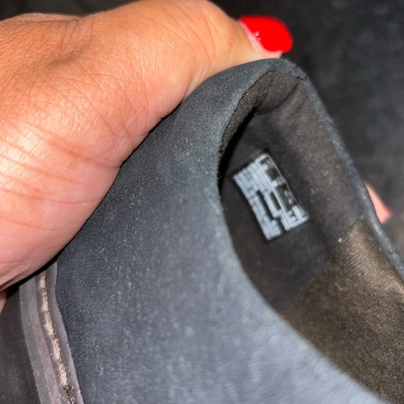 Ladies Black Gently Worn Clarks Suede Loafers - Picture 6 of 6